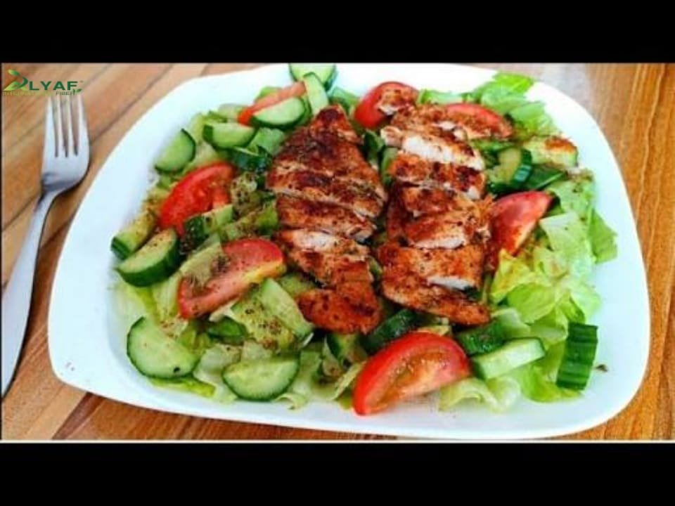 سلطة الدجاج بالخضراوات